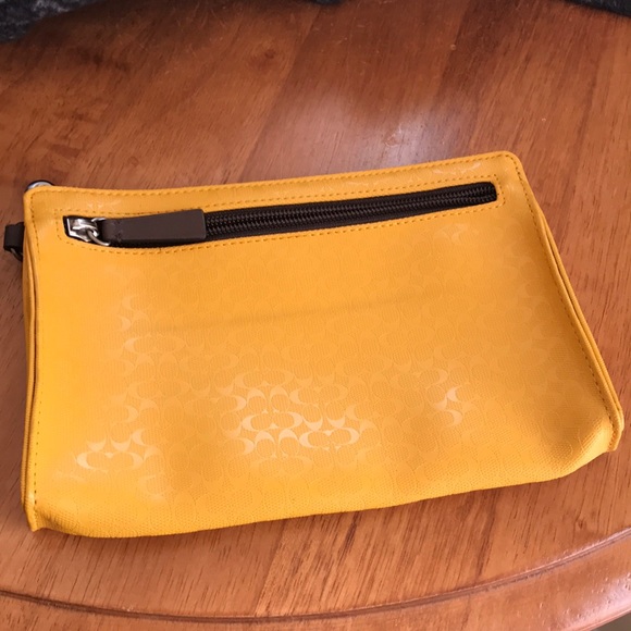 Coach Makeup bag/Travel bag - Picture 2 of 5